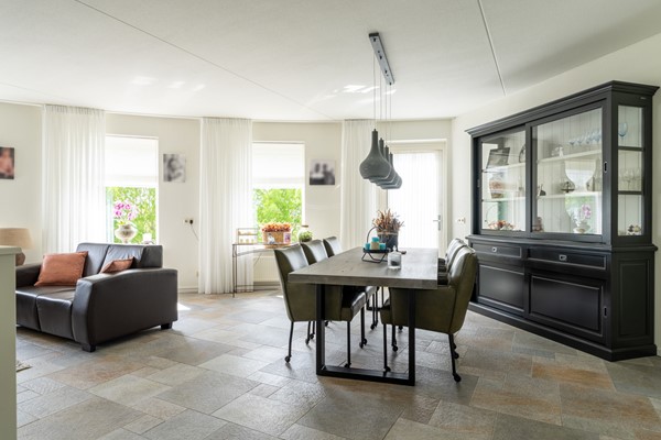 Medium property photo - Ossenwaard 52, 4261 MB Wijk en Aalburg